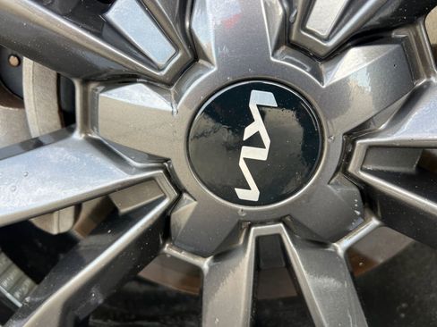 Used 2022 Kia Sorento SX Prestige image 39