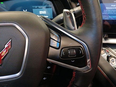 Used 2024 Chevrolet Corvette Stingray Convertible w/ Z51 Performance Package image 9