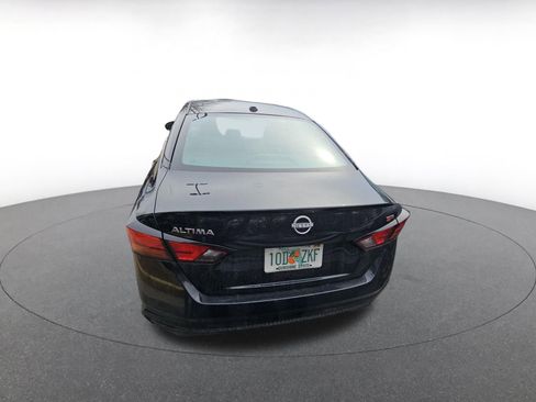 Used 2025 Nissan Altima 2.5 SR image 6