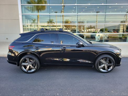 Used 2024 Genesis GV70 2.5T w/ Sport Prestige Package image 3