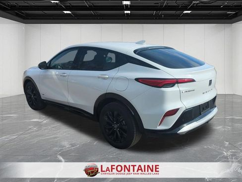 Used 2025 Buick Envista Sport Touring image 6