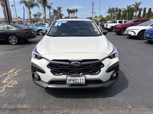 Used 2024 Subaru Crosstrek 2.0i Premium image 3