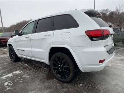 Used 2019 Jeep Grand Cherokee Altitude image 6