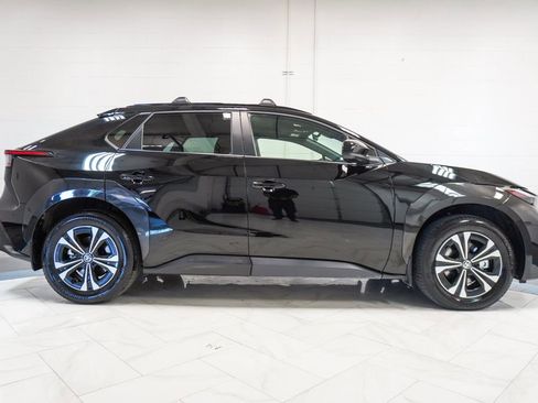 Used 2024 Toyota bZ4X FWD w/ Weather Package image 32