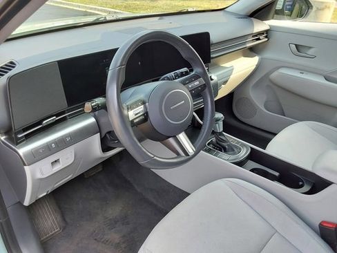 Used 2025 Hyundai Kona SEL AWD/4WD image 16
