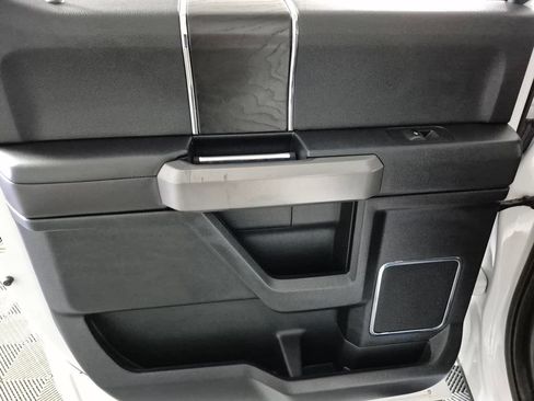Used 2019 Ford F150 Platinum w/ Equipment Group 701A Luxury AWD/4WD image 30