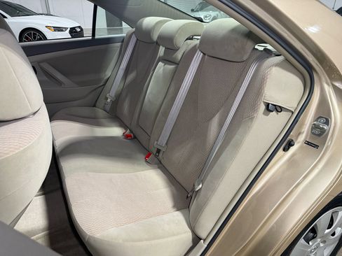 Used 2010 Toyota Camry SE image 27