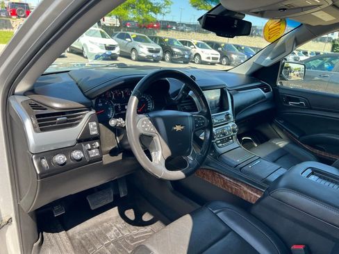 Used 2019 Chevrolet Tahoe Premier AWD/4WD image 15