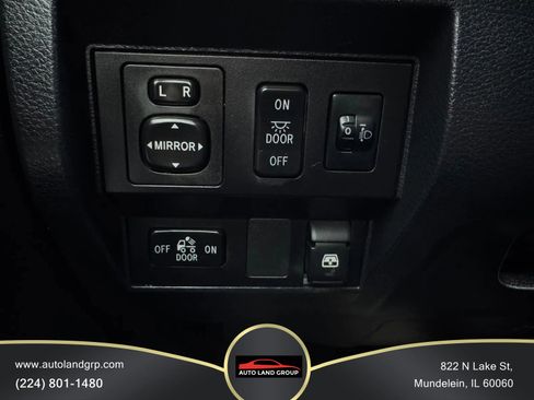 Used 2017 Toyota Tundra SR5 image 18