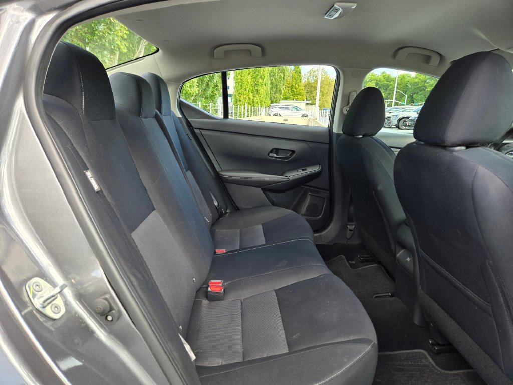 Used 2024 Nissan Sentra SV FWD image 12