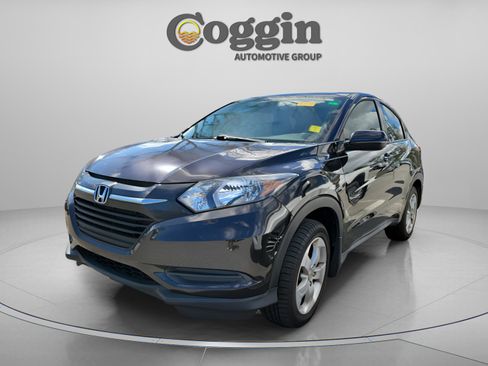 Used 2018 Honda HR-V LX image 1