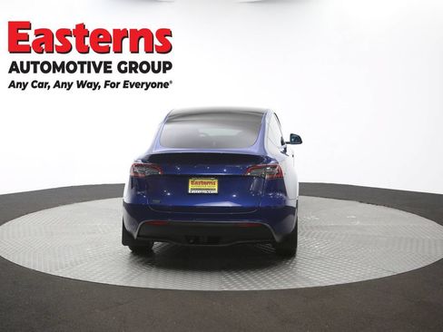 Used 2021 Tesla Model Y Long Range AWD/4WD image 29