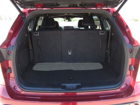 Used 2023 Toyota Highlander XSE FWD image 13
