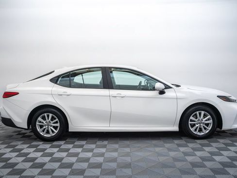 Certified 2025 Toyota Camry LE FWD image 4