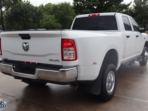 Used 2024 RAM 3500 Tradesman w/ Chrome Appearance Group AWD/4WD image 3