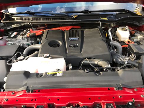 Certified 2024 Toyota Sequoia Limited image 32