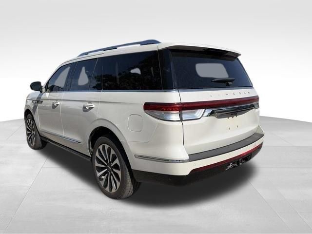 Used 2023 Lincoln Navigator Reserve AWD/4WD image 8