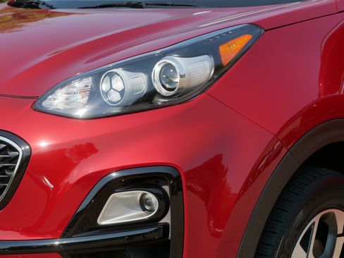 Used 2020 Kia Sportage LX AWD/4WD image 16
