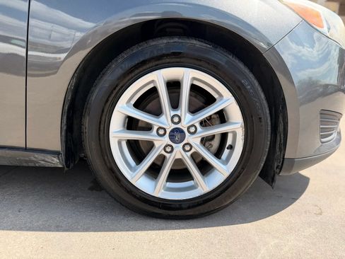 Used 2016 Ford Focus SE FWD image 17
