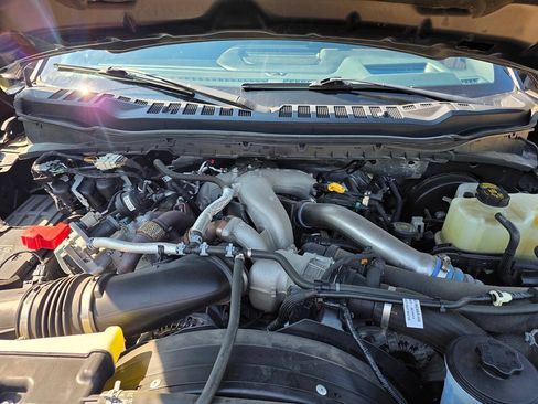 Used 2023 Ford F250 Platinum AWD/4WD image 15