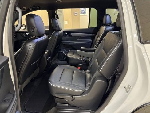 Used 2025 Buick Enclave Sport Touring image 20