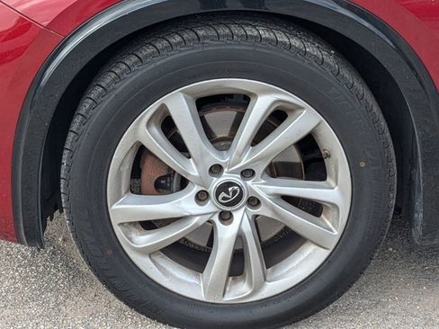 Used 2019 INFINITI QX30 w/ Navigation Package image 5