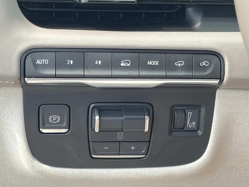 Certified 2023 Cadillac Escalade Sport Platinum w/ LPO, ONYX Package AWD/4WD image 44
