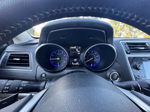 Used 2019 Subaru Outback 2.5i Limited w/ Popular Package #2 image 12