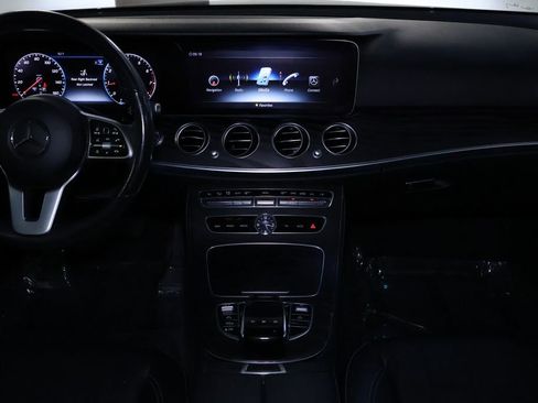 Used 2020 Mercedes-Benz E 350 4MATIC Sedan w/ Parking Assistance Package image 19
