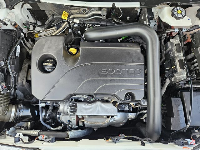 Used 2024 GMC Terrain SLE FWD image 30