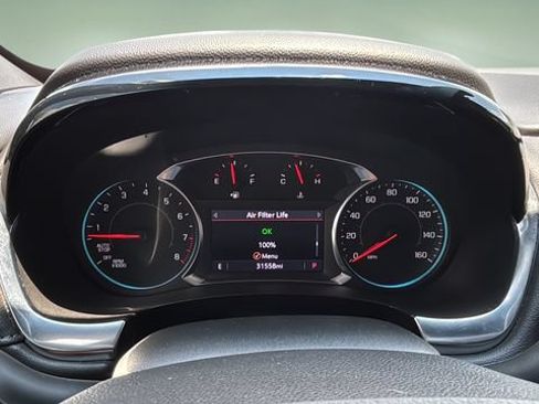 Used 2022 Chevrolet Traverse LT FWD image 15