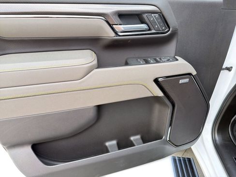 Certified 2025 Chevrolet Silverado 2500 ZR2 w/ Technology Package image 11