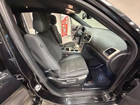 Used 2016 Jeep Grand Cherokee Laredo w/ Quick Order Package 23E AWD/4WD image 38