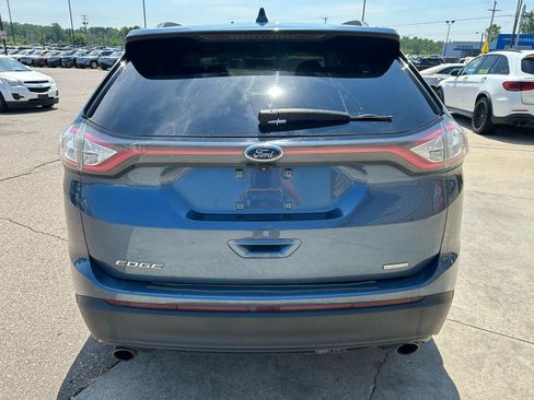 Used 2018 Ford Edge SE FWD image 6