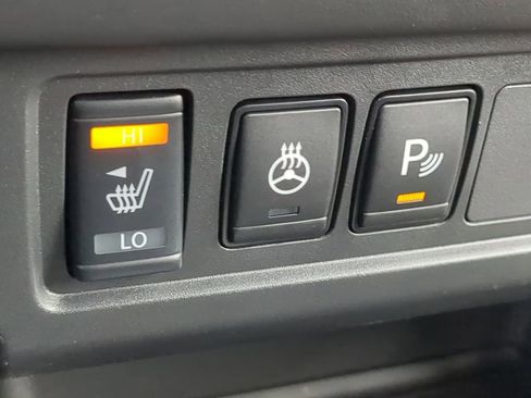 Certified 2024 Nissan Frontier SL w/ Technology Package image 23