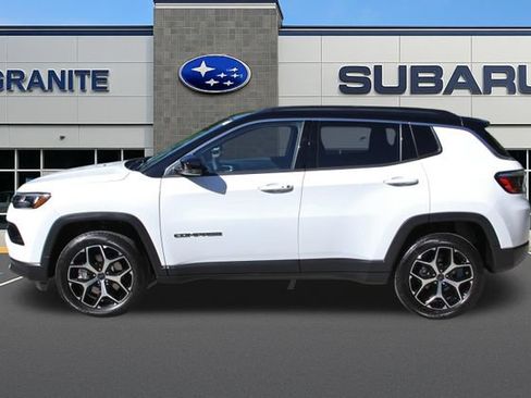 Used 2026 Jeep Compass Limited AWD/4WD image 7