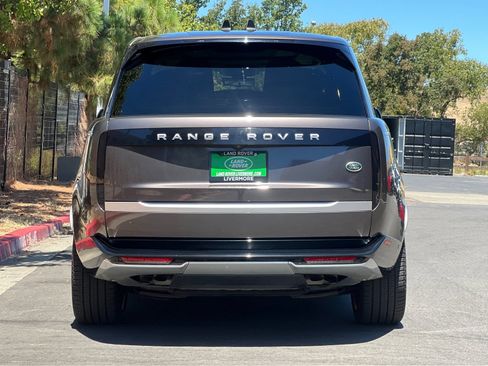Used 2023 Land Rover Range Rover Long Wheelbase Autobiography AWD/4WD image 5