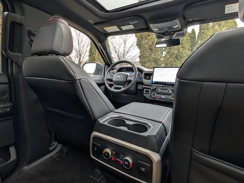 Used 2022 Ford Expedition Limited image 37