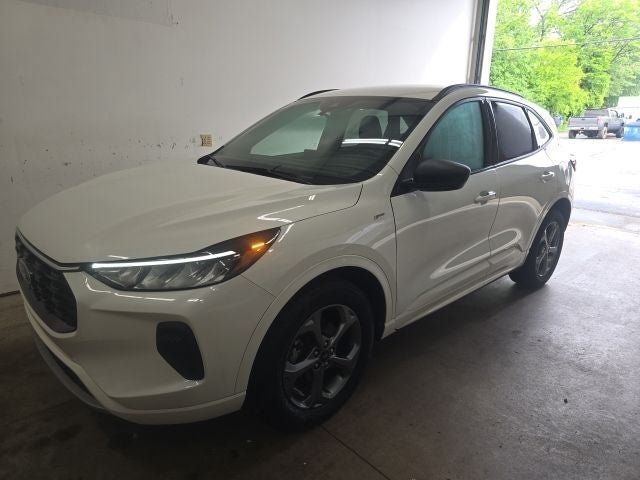 Used 2023 Ford Escape ST-Line w/ Tech Pack #1 AWD/4WD image 28