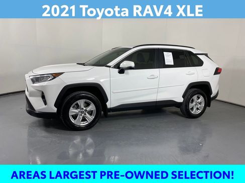 Certified 2021 Toyota RAV4 XLE image 3