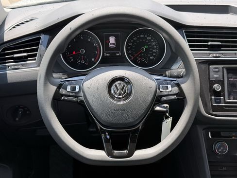 Used 2018 Volkswagen Tiguan S FWD image 15