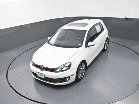 Used 2013 Volkswagen Golf 4-Door FWD image 16