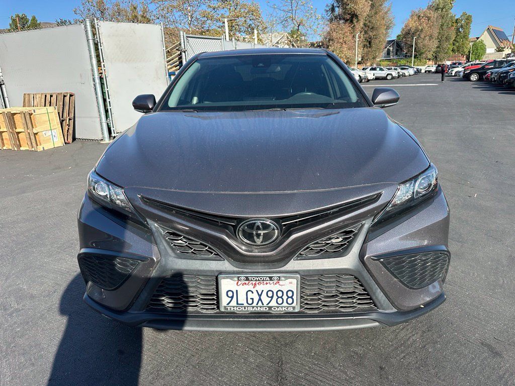 Used 2024 Toyota Camry SE FWD image 5