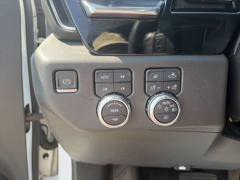 Used 2023 GMC Sierra 1500 SLT w/ SLT Premium Package AWD/4WD image 21