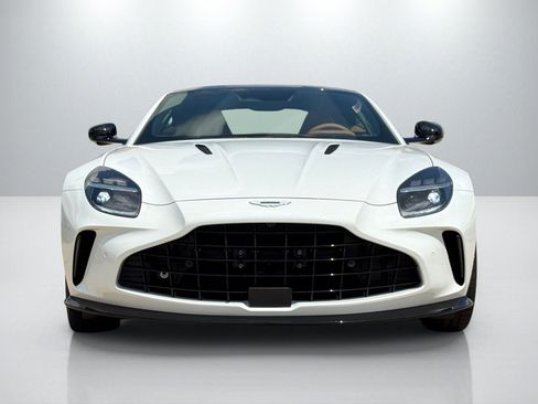 New 2025 Aston Martin V8 Vantage Coupe image 10