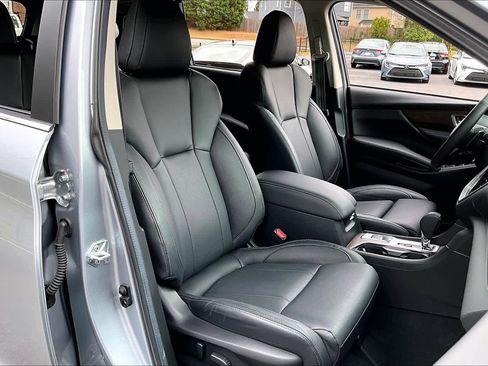 Used 2024 Subaru Ascent Touring image 8