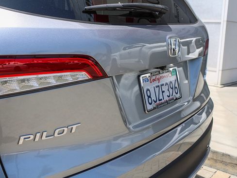 Used 2019 Honda Pilot Elite image 11