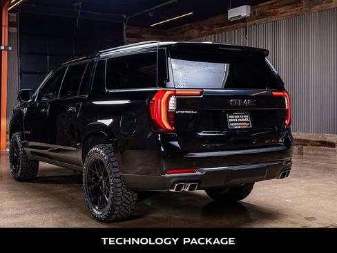 Used 2025 GMC Yukon XL AT4 w/ Premium Trailering Package AWD/4WD image 7