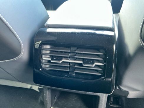 Used 2023 Volkswagen ID.4 Pro S image 22