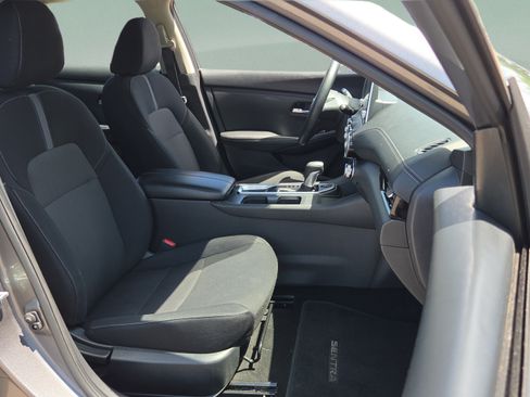 Used 2023 Nissan Sentra SV FWD image 12